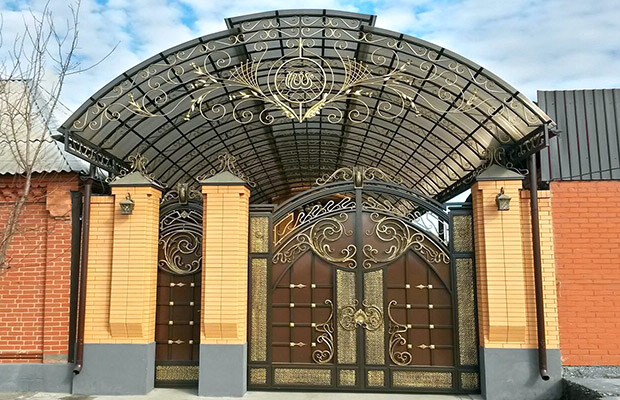Купить или заказать ворота для дома с навесом - стильные и надежные решения для вашего участка в железнодорожном от 42508 руб | ВоротМастер-Жлз